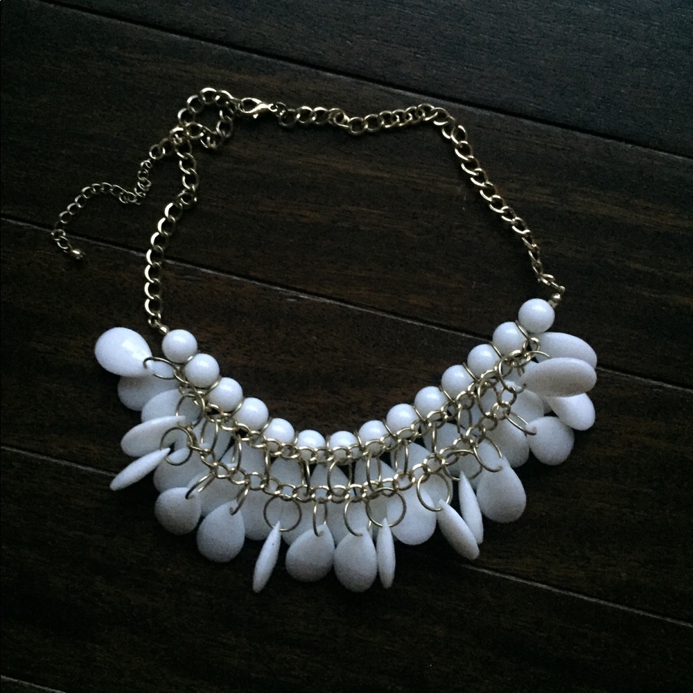 Beautiful White Statement Necklace Make an offer - Picture 3 of 5